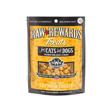 Load image into Gallery viewer, Northwest Naturals Freeze Dried Treats package featuring freeze-dried cheddar cheese for cats and dogs.