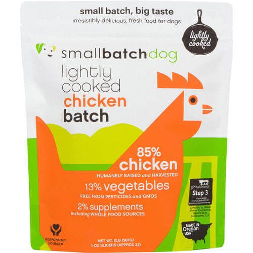 Smallbatch Lightly Cooked Chicken packaging featuring 85% chicken, 13% organic vegetables, and 2% natural supplements.